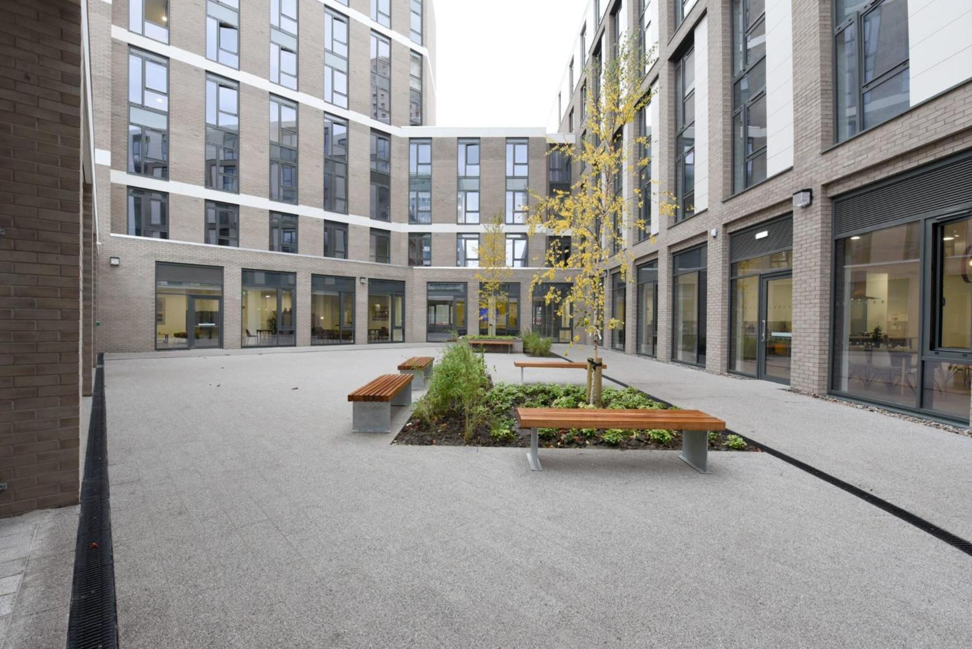 For Students Only St Mungo'S In Glasgow Exterior photo